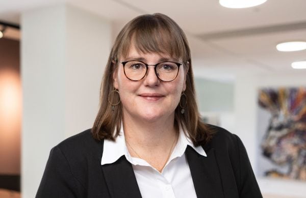 Dr. Claudia Stork